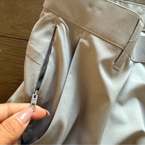 Fabletics The Only Pant Mens 30x 32 Gray Classic Modern Fit  Stretch Chino NWT - Picture 7 of 9